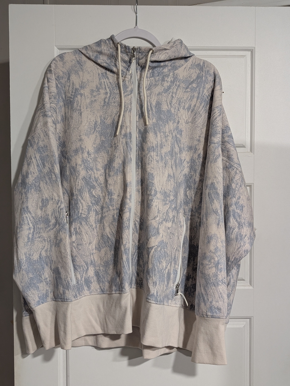 Old Navy Women's Zip-Up Hoodie in Cream and Light Blue Brushstroke